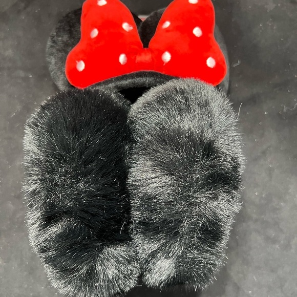 NWT Oversized Minnie Mouse Earmuffs - Picture 3 of 4